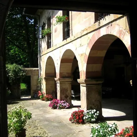 Villa Palacio De Hualle Treceno