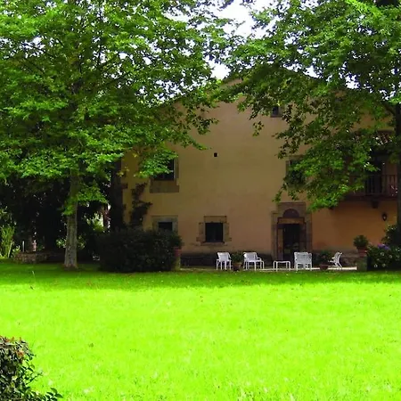 Palacio De Hualle