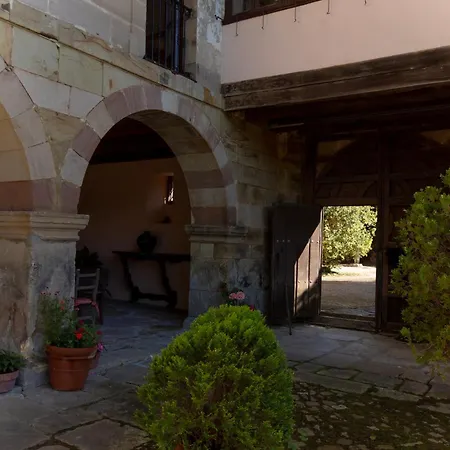 Palacio De Hualle *