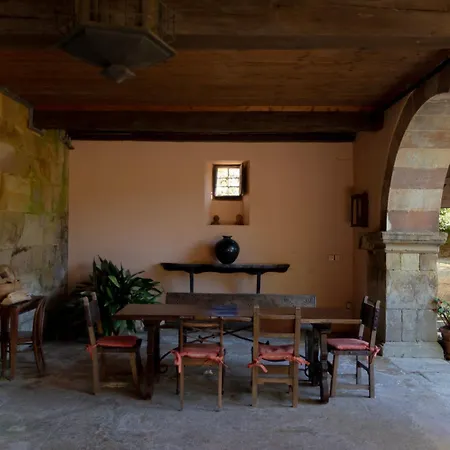 Palacio De Hualle *