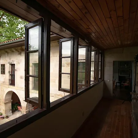 Palacio De Hualle Treceño