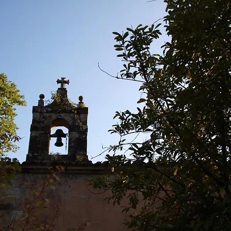 Palacio De Hualle * Тресеньо