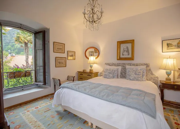 Palacio De Hualle * Treceno