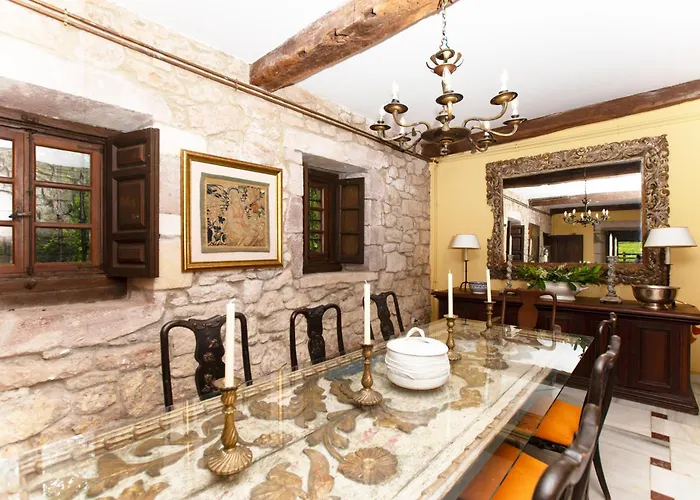 Villa Palacio De Hualle Treceno