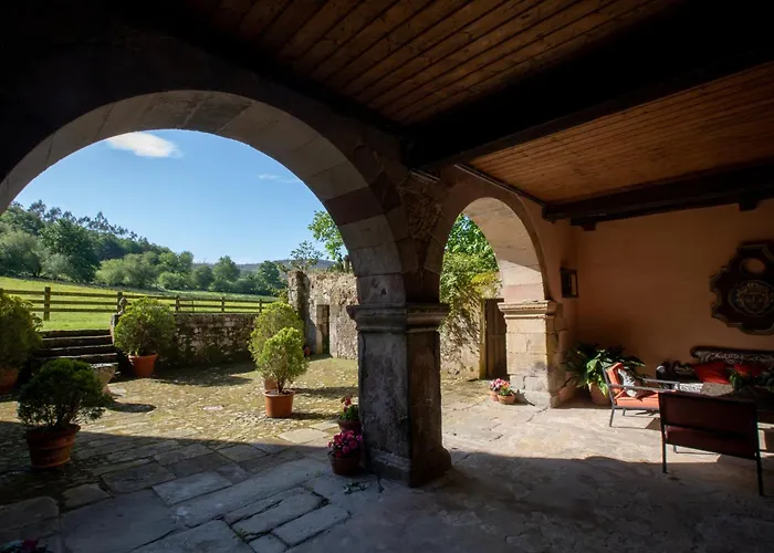 וילה Palacio De Hualle *