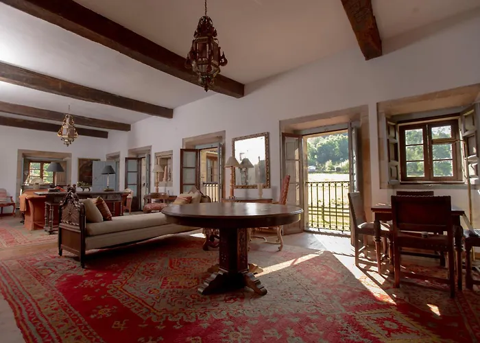 Palacio De Hualle Treceño