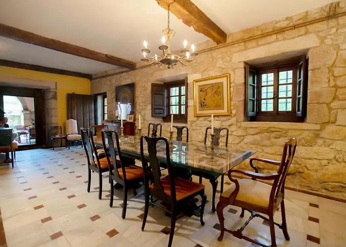 וילה Palacio De Hualle *