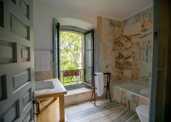 Palacio De Hualle Villa *