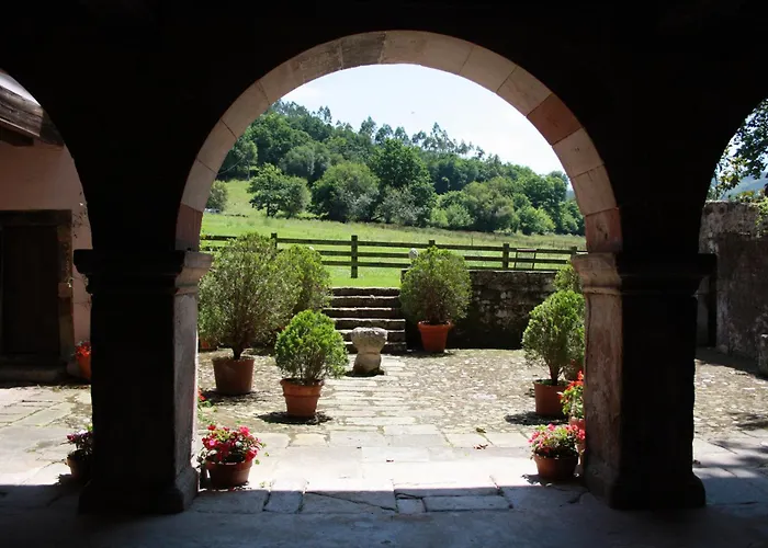 Palacio De Hualle * Treceño