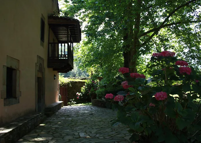 Palacio De Hualle Villa *