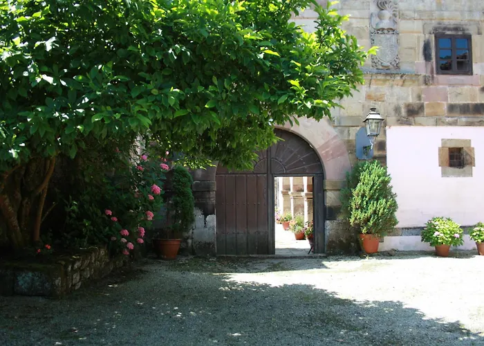 Palacio De Hualle Villa *