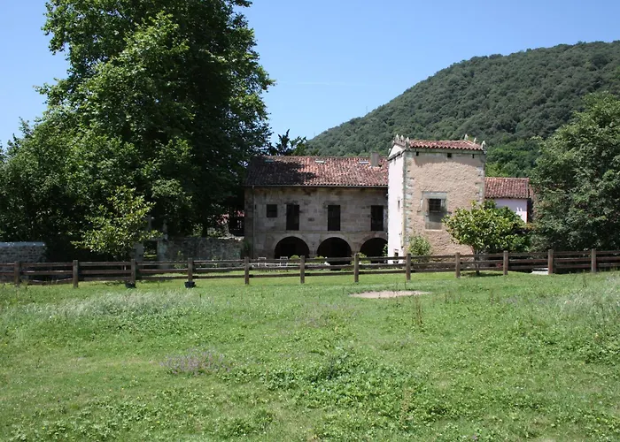 Palacio De Hualle Treceno